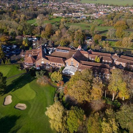 Delta Hotels By Marriott Tudor Park Country Club Maidstone Exterior foto