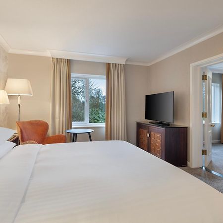 Delta Hotels By Marriott Tudor Park Country Club Maidstone Exterior foto