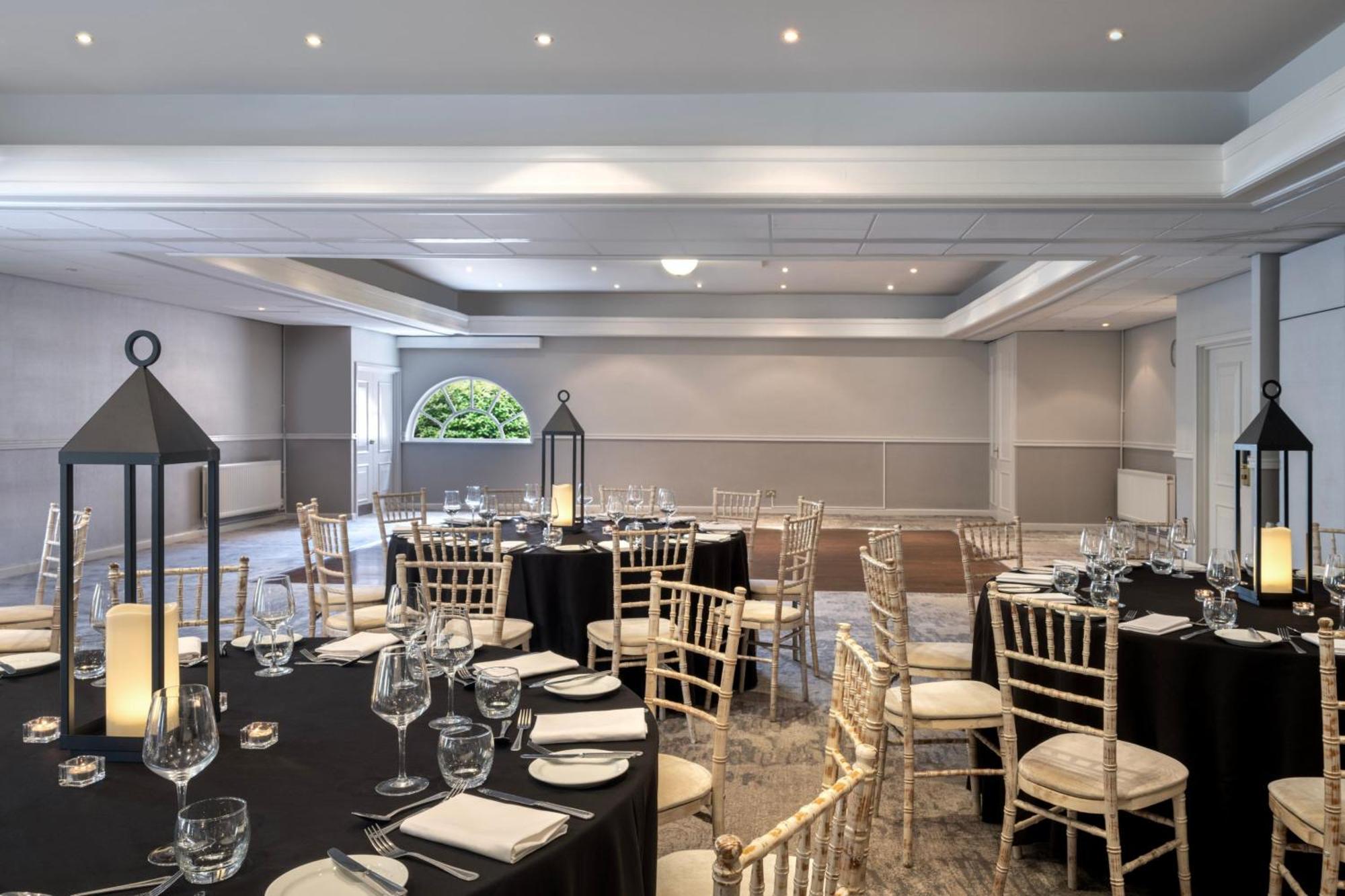 Delta Hotels By Marriott Tudor Park Country Club Maidstone Exterior foto