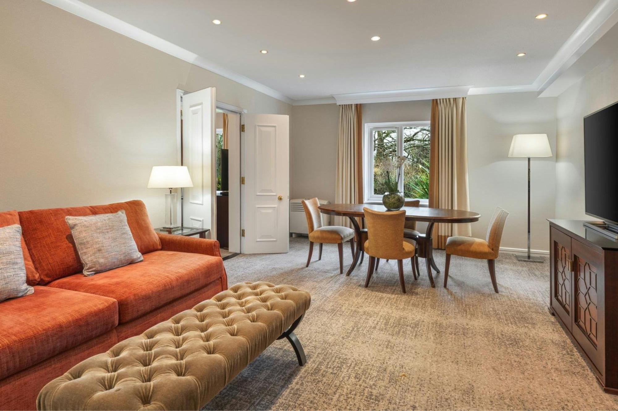 Delta Hotels By Marriott Tudor Park Country Club Maidstone Exterior foto